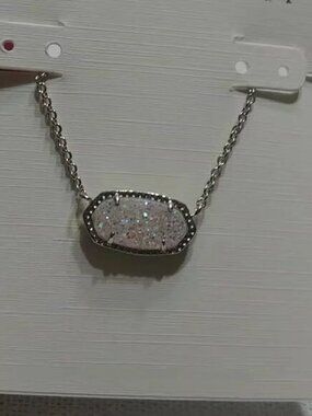 Kendra Scott necklace